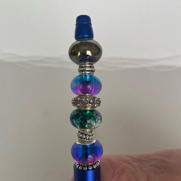 HANDCRAFTED BEADED BLUE PEN IN GIFT BOX - Picture 2 of 4